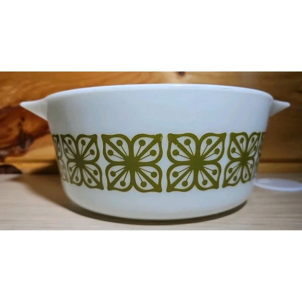 Pyrex Verde Square Green Flower 475-B 2 1/2 Qt Casserole Dish Vintage Bakeware